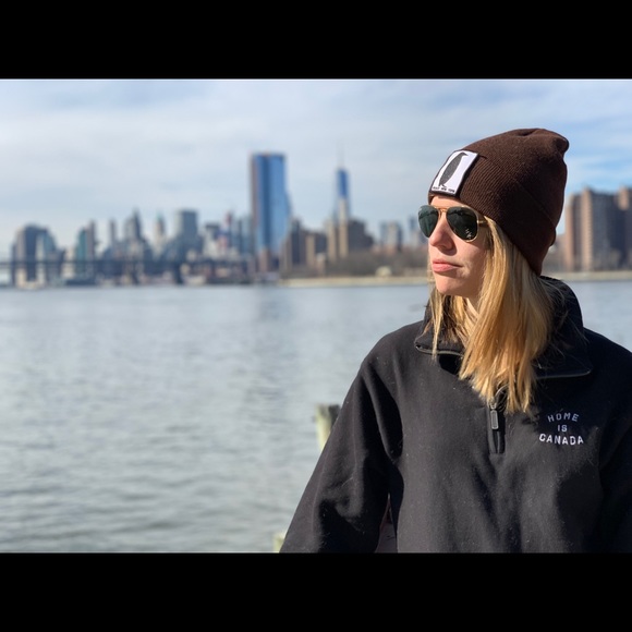 Meet your Posher, Jessica - Picture 1 of 1